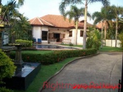 3 Beds House For Rent In East Pattaya