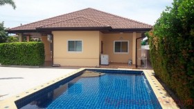 3 Beds House For Rent In East Pattaya-Pattaya Tropical