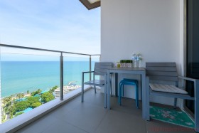 1 Bed Condo For Sale In Wongamat-Baan Plai Haad