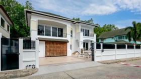 4 Beds House For Sale In East Pattaya-Central Park 5