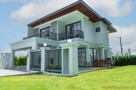 4 Beds House For Sale In East Pattaya-Rungsii Village