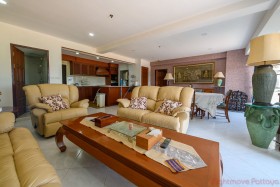 2 ห้องนอน คอนโด สำหรับขาย ใน จอมเทียน - Jomtien Beach Condo (Rimhad)