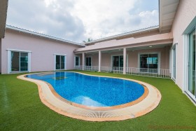 5 Beds House For Sale In East Pattaya-Santa Maria