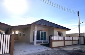 3 ห้องนอน บ้าน สำหรับขาย ใน พัทยาตะวันออก - Manee Ville