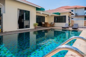 3 Beds House For Rent In East Pattaya-Paradise Villa 1