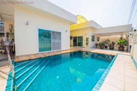 2 Beds House For Rent In Jomtien-Jomtien Condotel