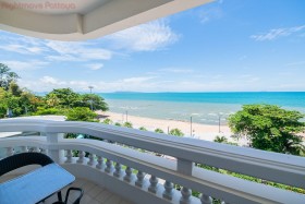3 Beds Condo For Sale In Pratumnak-Baan Chai Nam