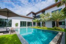 6 ห้องนอน บ้าน สำหรับขาย ใน ห้วยใหญ่ - Sonora Residence