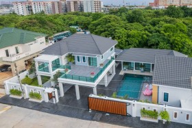 6 ห้องนอน บ้าน สำหรับขาย ใน พัทยาใต้ - The Imperial Place