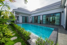 4 Beds House For Sale In East Pattaya-Parkside Pool Villas