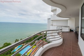 2 Beds Condo For Sale In Pratumnak-Royal Cliff Garden
