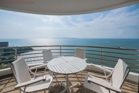 3 Beds Condo For Sale In Pratumnak-Royal Cliff Garden