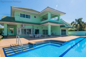 5 Beds House For Rent In Naklua-Baan Chalita 1