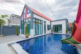 4 Beds House For Sale In Jomtien-Not In A Village