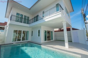 4 Beds House For Sale In Jomtien-Royal Park Village