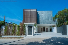 8 Beds House For Sale In East Pattaya-Not In A Village