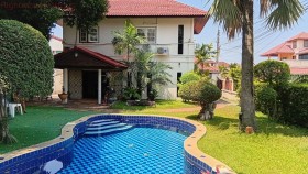 3 Beds House For Sale In East Pattaya-Park Village Pattaya