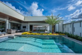 4 ห้องนอน บ้าน สำหรับขาย ใน พัทยาตะวันออก - Zensiri Lakeside Mabprachan