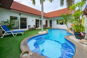 2 ห้องนอน บ้าน สำหรับขาย ใน พัทยาตะวันออก - Nirvana Pool Villa 1