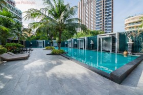 1 ห้องนอน คอนโด สำหรับขาย ใน พระตำหนัก - Arcadia Center Suites